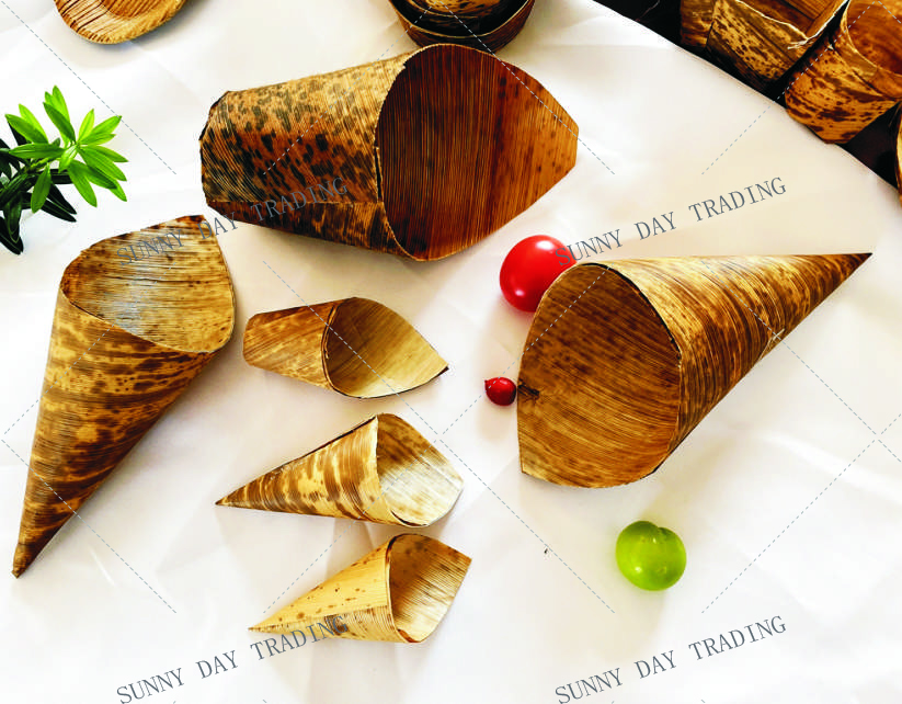 YNW Nature Palm Leaf  / Bamboo Leaf Cone 天然棕榈叶/竹皮锥